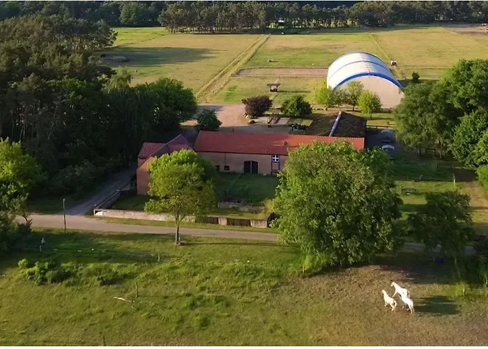 Апартаменты Ruhige-ferienwohnung-auf-pferdehof Dreetz